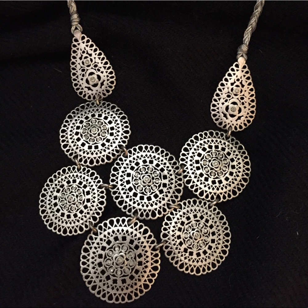 Stella & Dot silver statement necklace